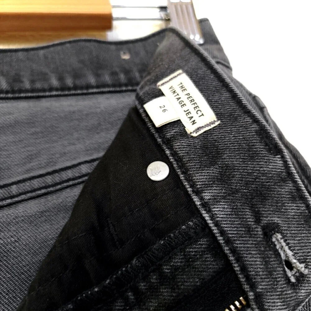 NEW Madewell 90s Perfect Vintage Mom Jean Connell Wash Ripped Edition 26 Gray